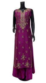Elegant Magenta Embroidered Kurta Set - Image 3